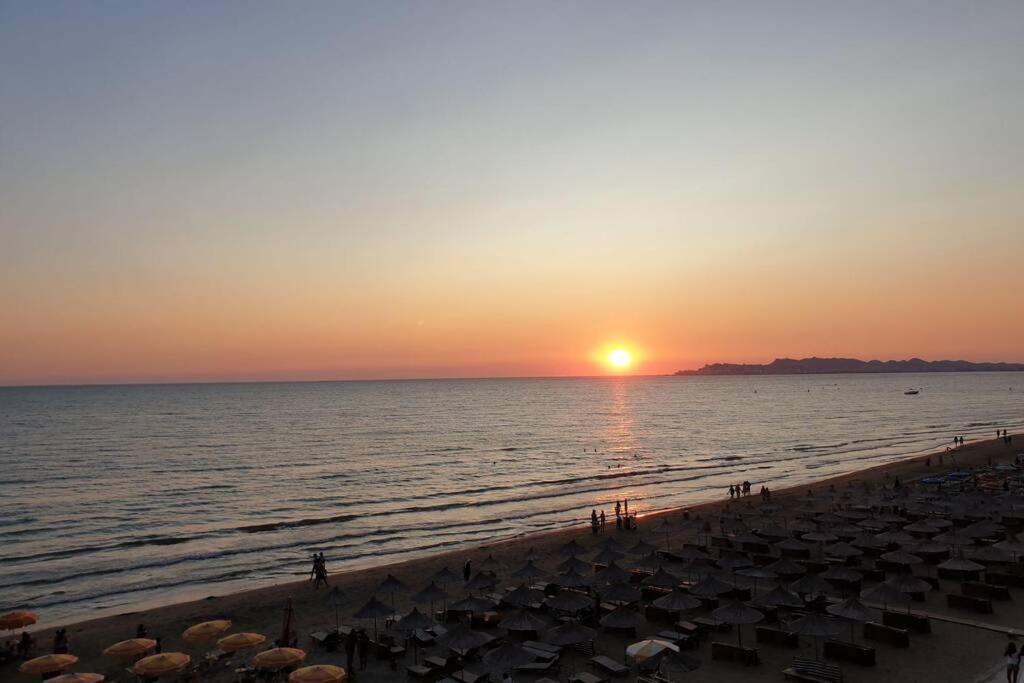 Modern Sea View Apartment For A Perfect Holiday Durrës Eksteriør billede
